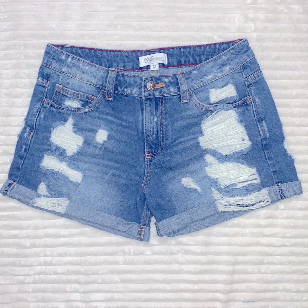 NWOT Women’s Distressed Cello Jean Shorts Sz Small